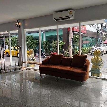 Bird Room Hotel - Pratunam Bangkok Exterior photo