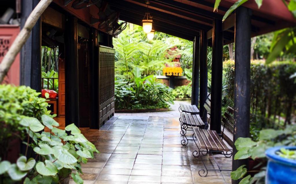 Bird Room Hotel - Pratunam Bangkok Exterior photo
