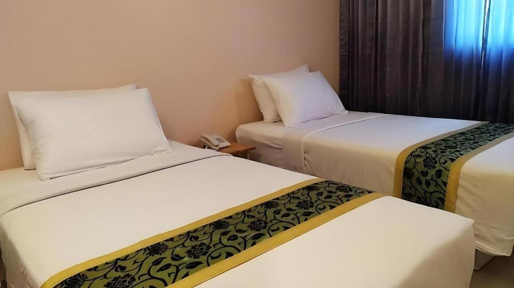 Bird Room Hotel - Pratunam Bangkok Exterior photo