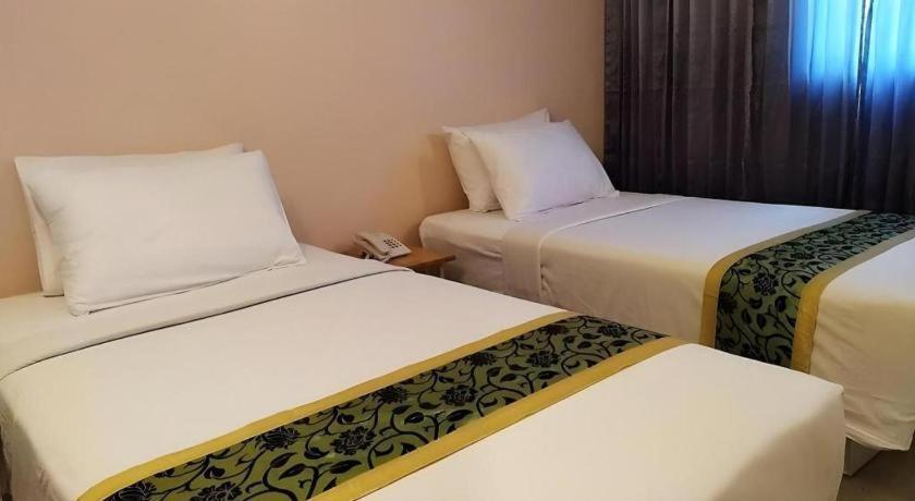Bird Room Hotel - Pratunam Bangkok Exterior photo